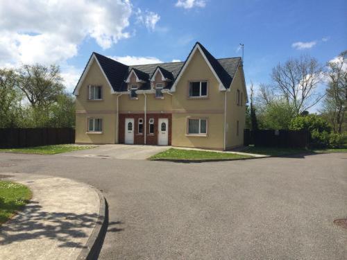 Kerry Lee Homes Трали Экстерьер фото